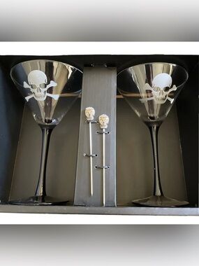 Moonlight Manor Skull Crossbones 10oz Martini Glasses w Skull Picks Set Of 2 NIB